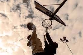 马刺遭斯潘塞兄弟逆转105-101